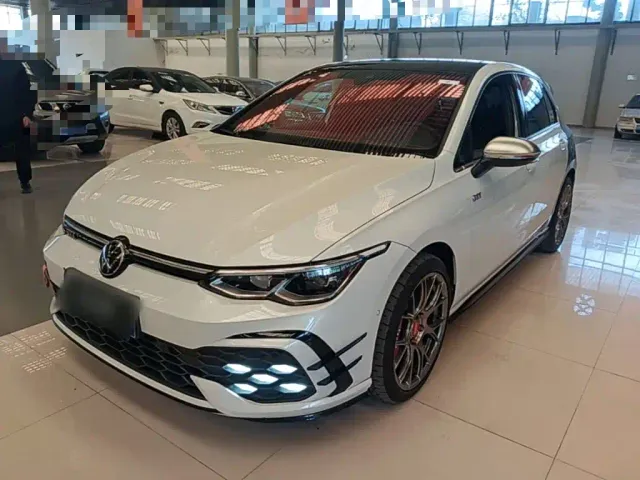 Фотография автомобиля — Volkswagen Golf