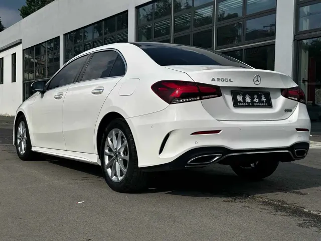 Mercedes-Benz A-Class — Фото автомобиля 12