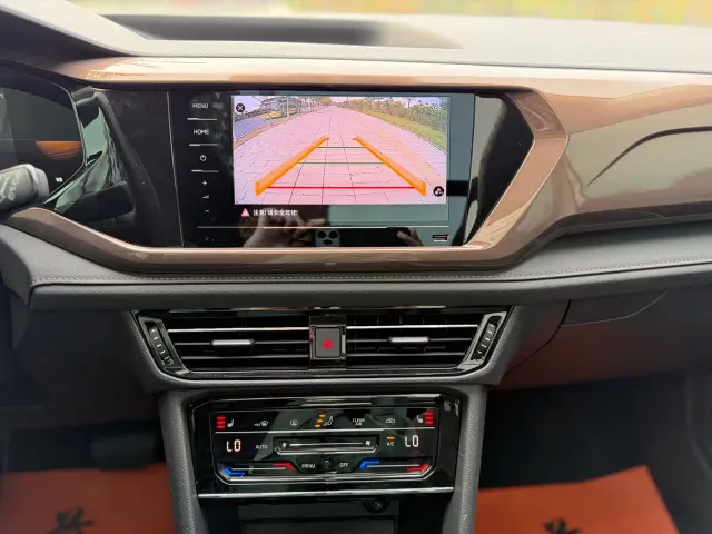 Volkswagen Tharu — Фото автомобиля 7