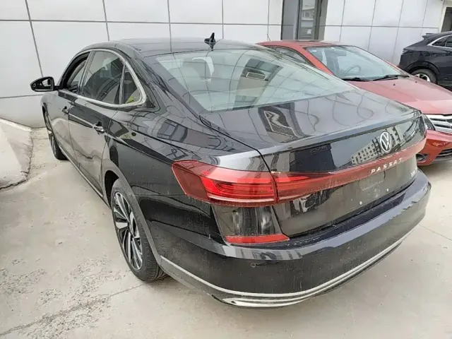 Volkswagen Passat — Фото автомобиля 22