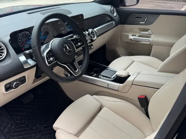 Mercedes-Benz EQB — Фото автомобиля 4