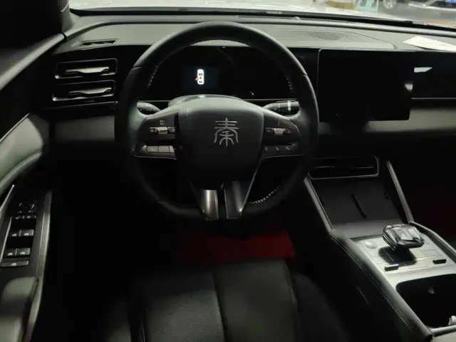 BYD Qin L — Фото автомобиля 15