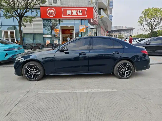 Mercedes-Benz C-Class — Фото автомобиля 3