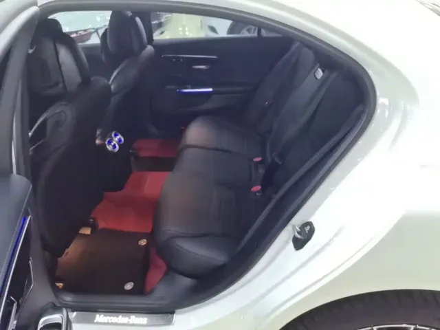 Mercedes-Benz C-Class — Фото автомобиля 16
