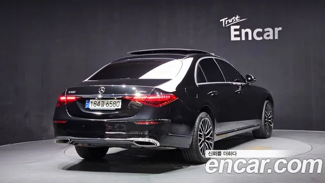 Mercedes-Benz S-Class — Фото автомобиля 2