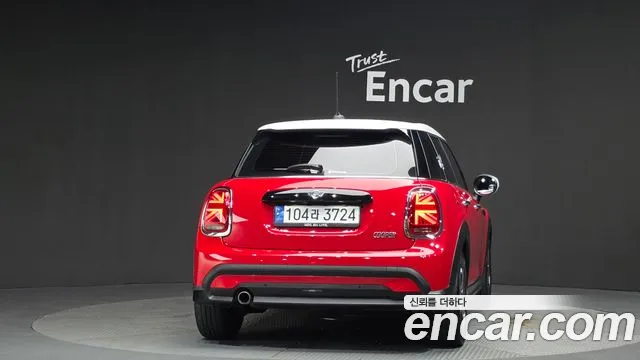 Mini Cooper Cooper 5 дверей Classic — Фото автомобиля 4