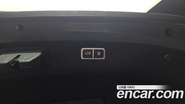Genesis G80 Бензин 3.5 турбо AWD — Фото автомобиля 14