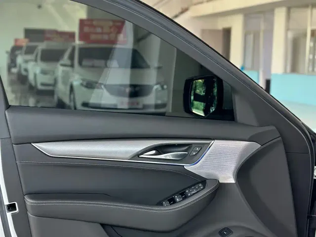 Cadillac CT5 — Фото автомобиля 11