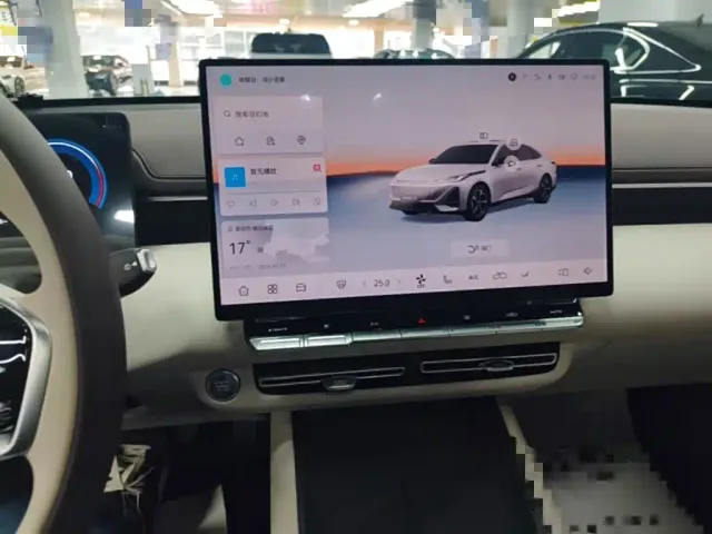 Changan Eado — Фото автомобиля 12