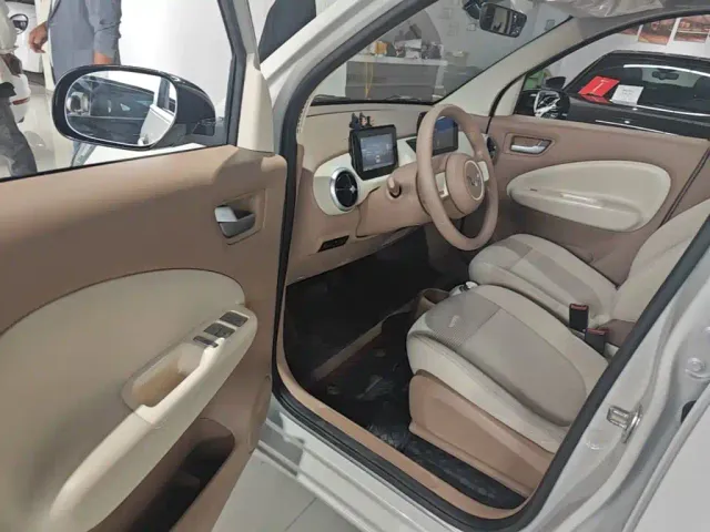Wuling Hongguang Mini EV — Фото автомобиля 15
