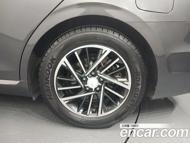 Hyundai Grandeur New — Фото автомобиля 6