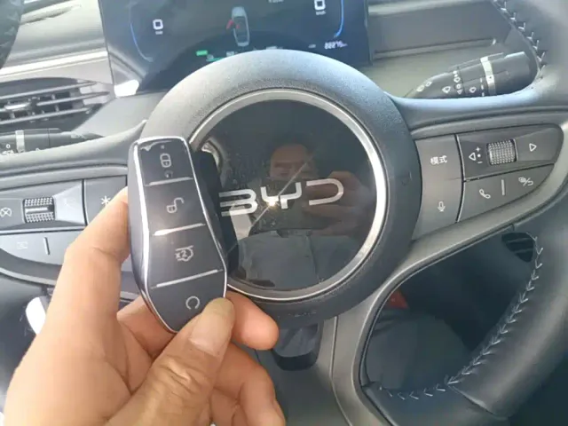 BYD Seal 05 DM-i — Фото автомобиля 8