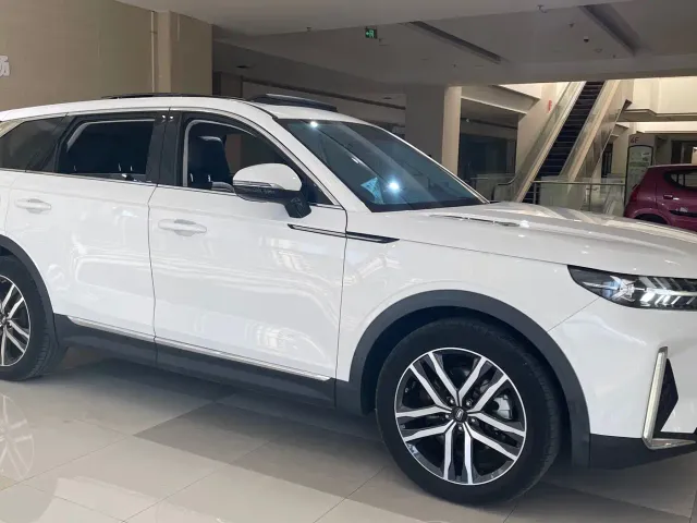 Bestune T99 — Фото автомобиля 3