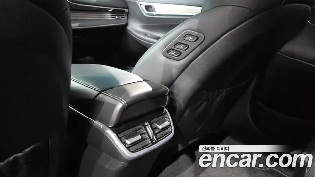 Hyundai Grandeur New — Фото автомобиля 30
