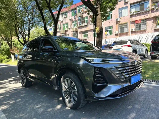 Changan CS75 Plus — Фото автомобиля 3