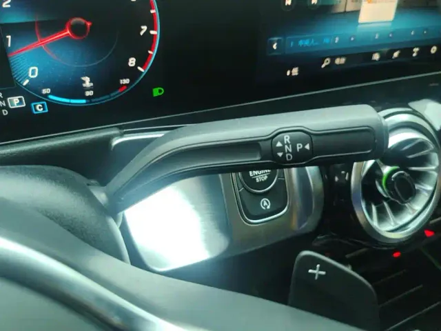 Mercedes-Benz GLB-Class — Фото автомобиля 16