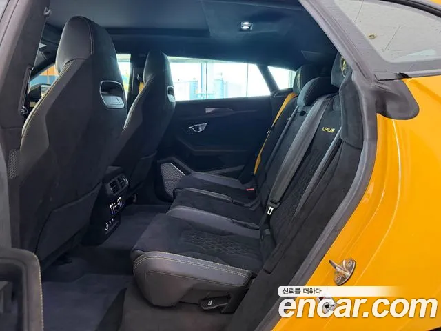 Lamborghini Urus — Фото автомобиля 11