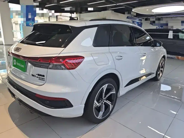 Audi Q4 e-tron — Фото автомобиля 6