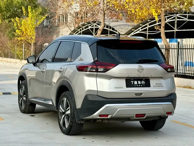 Nissan X-Trail — Фото автомобиля 7
