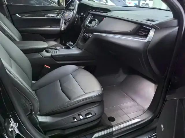 Cadillac XT5 — Фото автомобиля 10