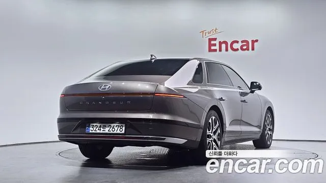 Hyundai Grandeur — Фото автомобиля 2
