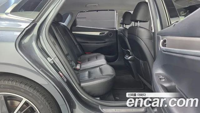 Hyundai Grandeur Новый Grandeur IG — Фото автомобиля 10