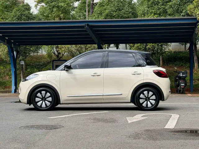 Wuling Bingo — Фото автомобиля 3