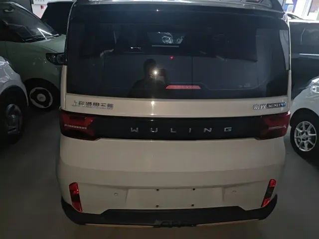 Wuling Hongguang Mini EV — Фото автомобиля 5