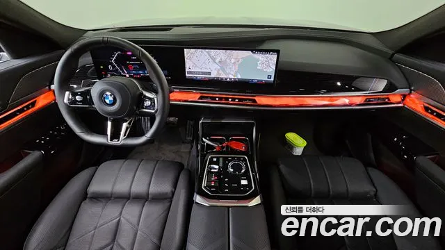 BMW 7-Series 7 серия (G70) 740i xDrive M Sport — Фото автомобиля 4
