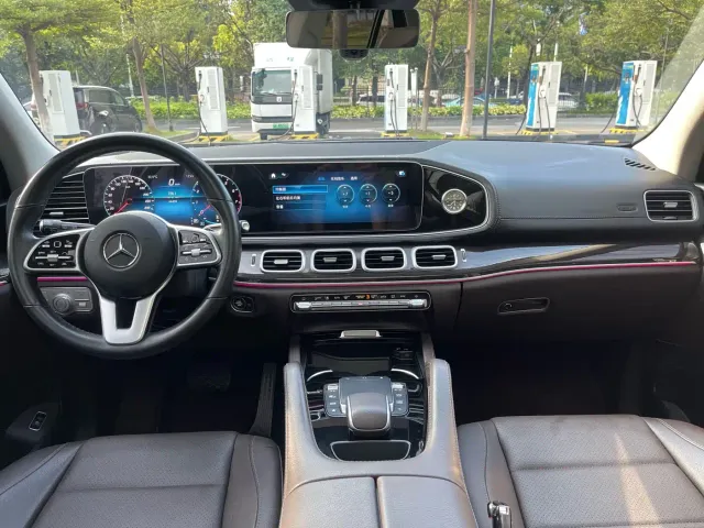 Mercedes-Benz GLE-Class — Фото автомобиля 22