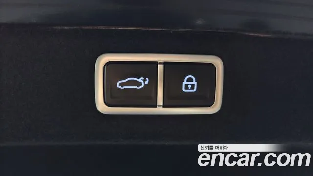 Hyundai Grandeur Grandeur (GN7) 2.5 Бензин 2WD — Фото автомобиля 14