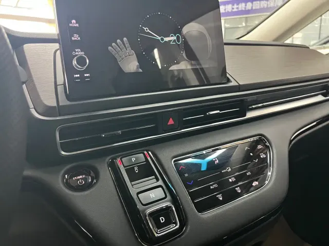 Honda Odyssey — Фото автомобиля 9