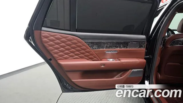 Genesis G90 — Фото автомобиля 17