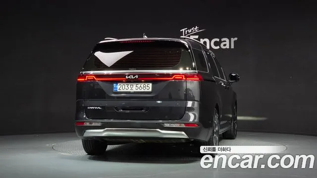 Kia Canival Carnival 4 поколение Дизель 7 мест Signature — Фото автомобиля 4