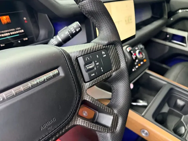Land Rover Defender — Фото автомобиля 17