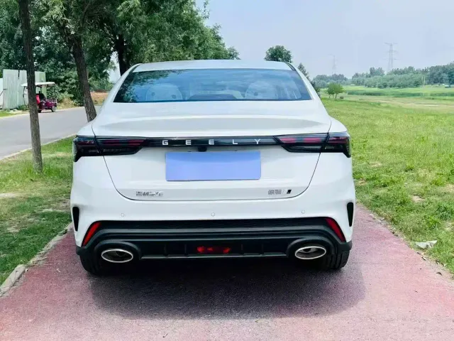 Geely Binrui — Фото автомобиля 5