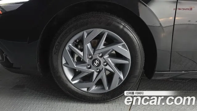 Hyundai AVANTE Modern — Фото автомобиля 5