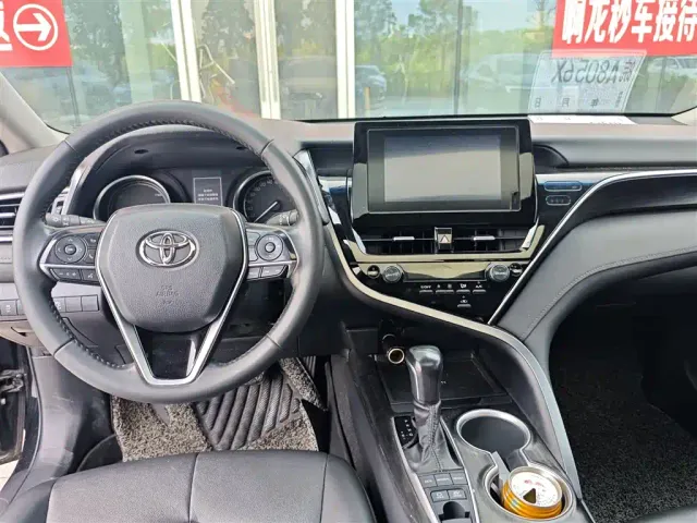 Toyota Camry 2021 Hybrid 2.5HGVP Leading Edition — Фото автомобиля 10