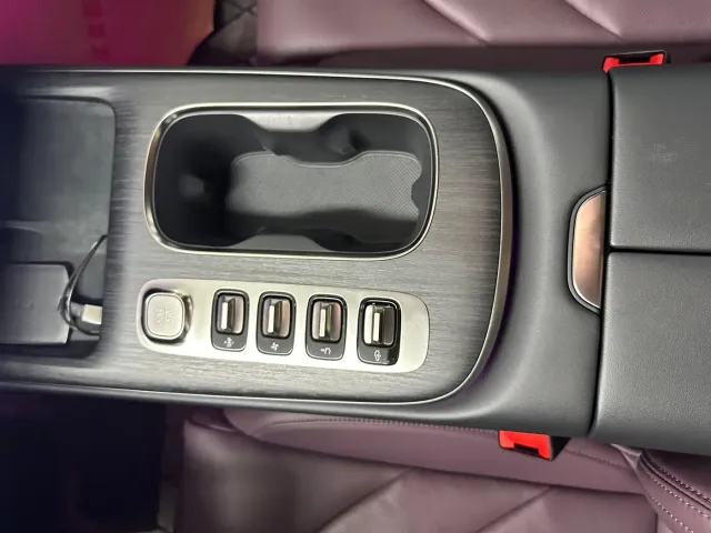 Xiaomi SU7 — Фото автомобиля 11