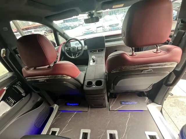 GAC Trumpchi M8 — Фото автомобиля 20