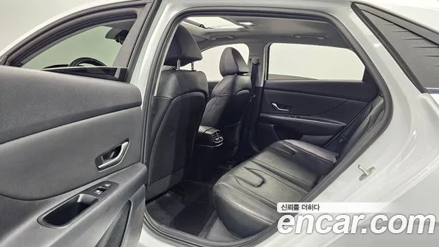 Hyundai AVANTE Avante (CN7) — Фото автомобиля 8