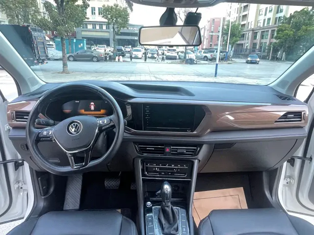 Volkswagen Tharu — Фото автомобиля 6