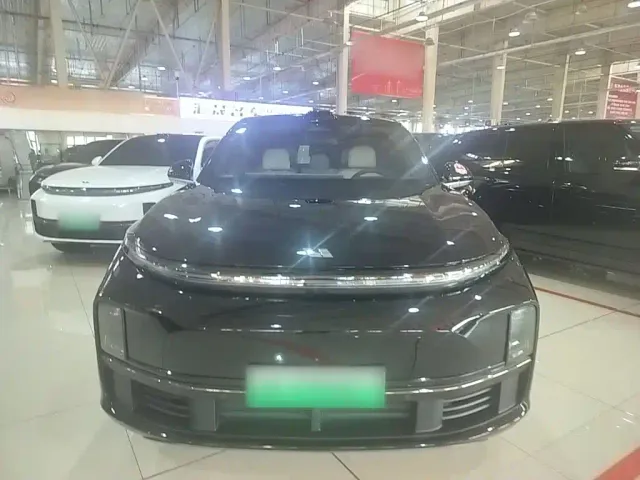 Li Auto L7 — Фото автомобиля 2