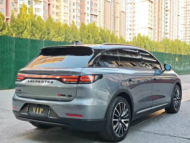 Leapmotor C11 — Фото автомобиля 8