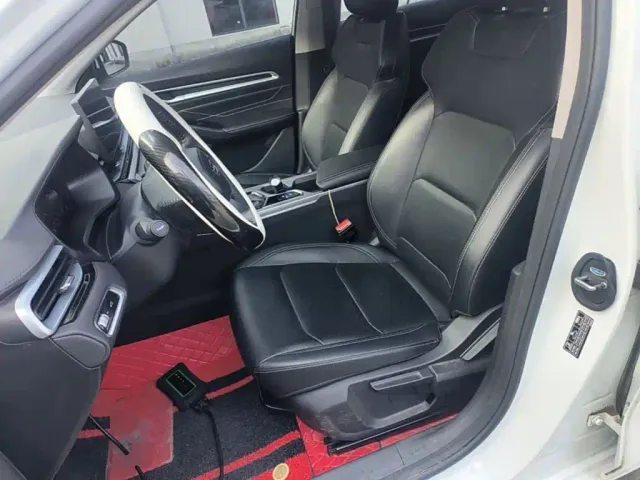Geely Emgrand — Фото автомобиля 14