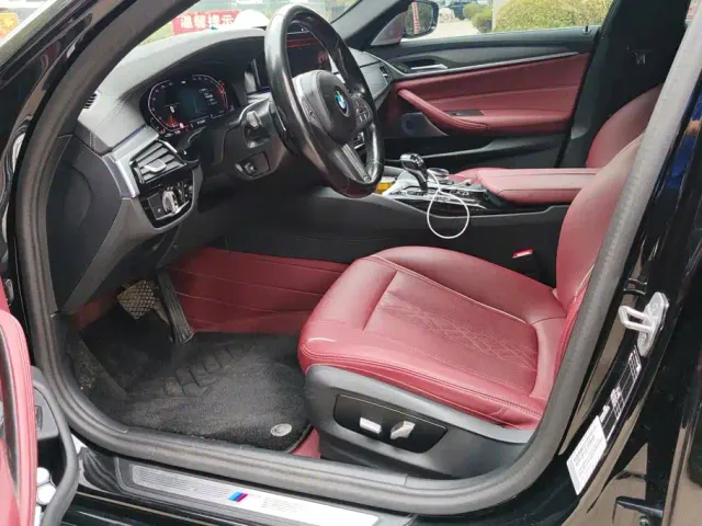 BMW 5 Series — Фото автомобиля 9