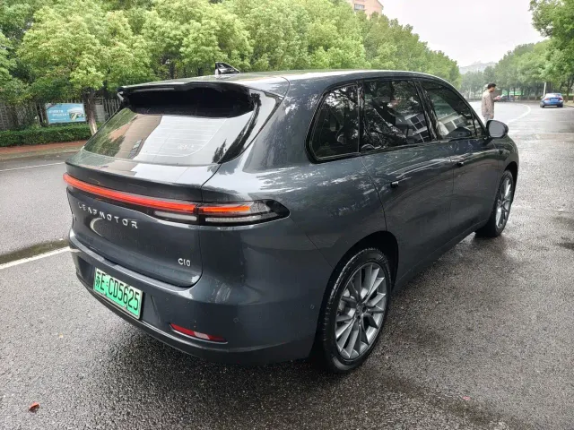 Leapmotor C10 — Фото автомобиля 12