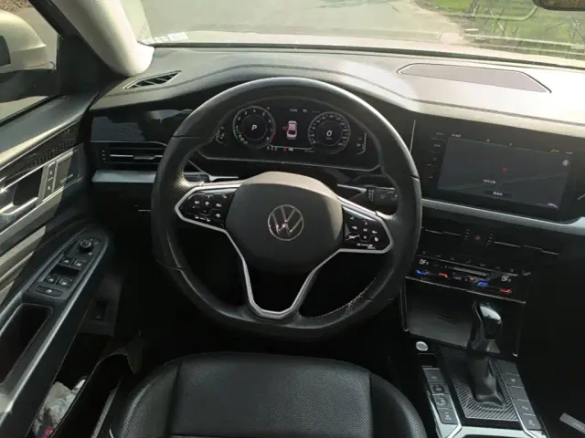 Volkswagen Passat — Фото автомобиля 10