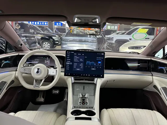 Denza Z9GT — Фото автомобиля 9