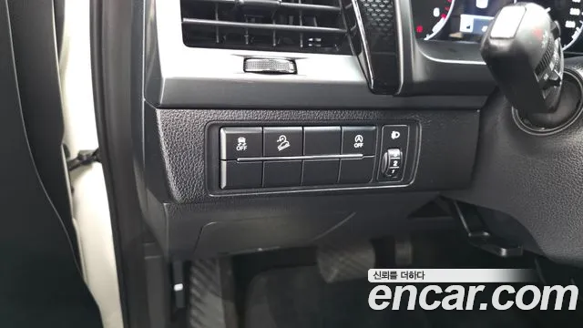KG_Mobility_Ssangyong Rexton Новый Rexton Sport Khan Дизель 2.2 4WD — Фото автомобиля 26